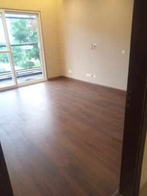 Room in 4 BHK Builder Floor at Dlf Phase I – for Sale