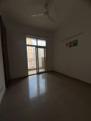 Room in 2.5 BHK Apartment at Mahagun Mywoods, Sector 16c Greater Noida – for Sale