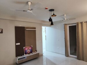 Room in 3 BHK Apartment at Eldeco Live By The Greens, Sector 150 – for Rent