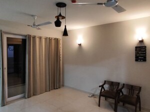Room in 3 BHK Apartment at Eldeco Live By The Greens, Sector 150 – for Rent