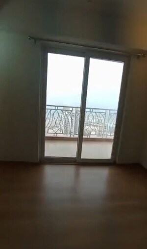 Room in 2 BHK Apartment at AIPL The Peaceful Homes, Sector 70a – for Rent