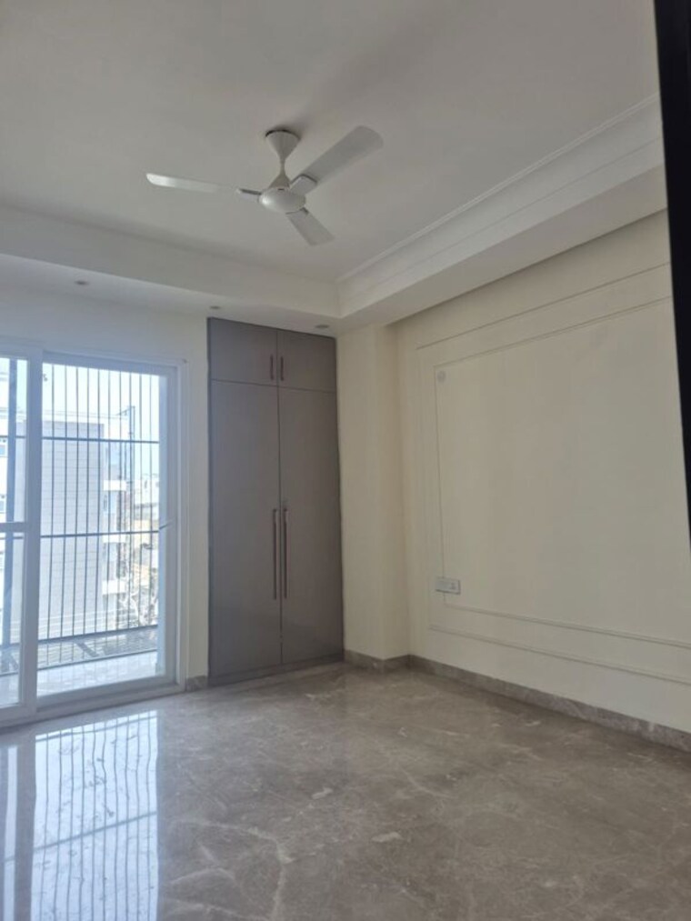 Room, sector 55 3 Bedroom 2025 Sq.Ft. Builder Floor In Sector 55 Gurgaon 10202102