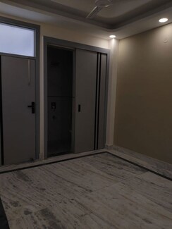 2 BHK + Pooja Room Builder Floor For Rent in Govindpuri
