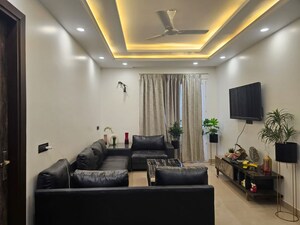 Living Room in 3 BHK Builder Floor at Sector 57 – for Rent