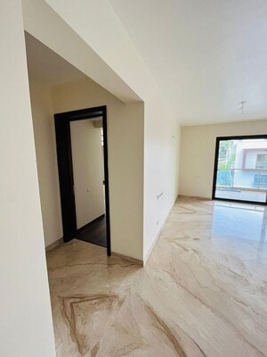 Room in 3 BHK Apartment at Vasanth Nagar – for Sale