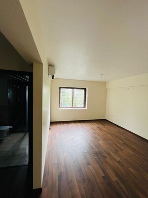 Room in 3 BHK Apartment at Vasanth Nagar – for Sale