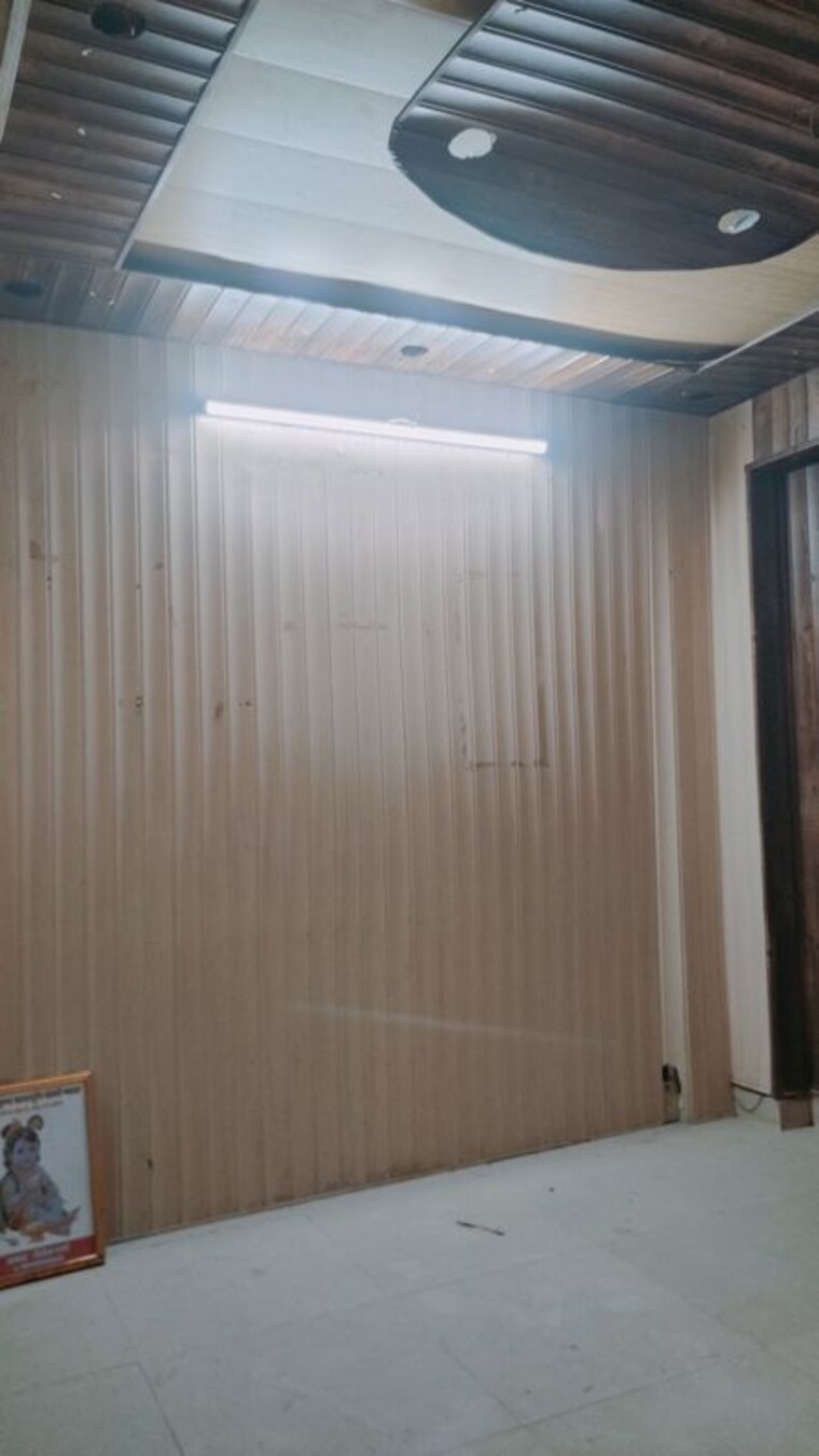 Bathroom, vaishali sector 5 Commercial Shop 550 Sq.Ft. In Vaishali Sector 5 Ghaziabad 10202221