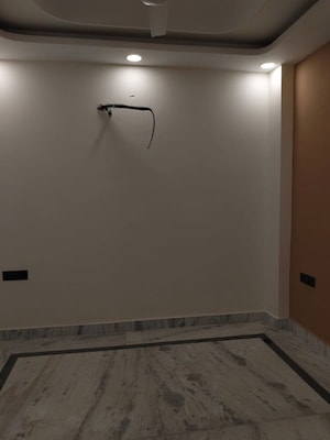 Furnished Amenities in 2 BHK Builder Floor at Govindpuri – for Rent