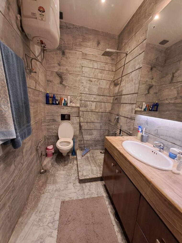 Bathroom, saket 2 Bedroom 1000 Sq.Ft. Apartment In Saket Delhi 10202285