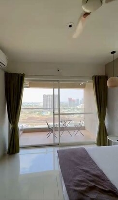 4 BHK + Pooja Room Penthouse For Rent in Mantra Monarch