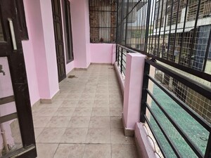 Balcony in 3 BHK Builder Floor at Kohli One Malibu Town, Sector 47 – for Rent