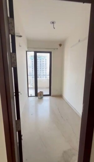 Study Room in 2 BHK Apartment at Godrej Oasis, Sector 88a – for Rent