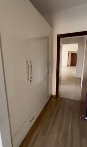 Room in 2 BHK Apartment at Godrej Oasis, Sector 88a – for Rent