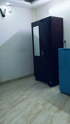 2 BHK + Pooja Room Builder Floor For Rent in Govindpuri