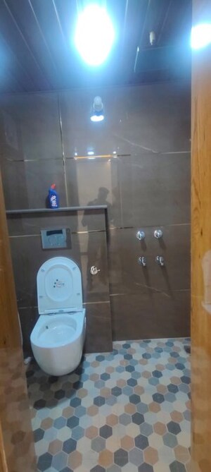 Bathroom in 1 BHK Apartment at Saket – for Rent