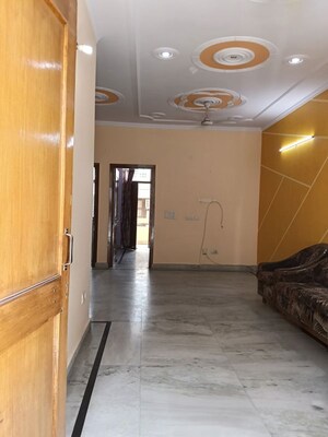 Parking in 2.5 BHK Villa at Sector 22b – for Rent