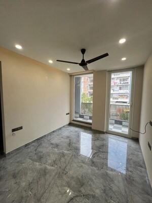 Room in 3 BHK Builder Floor at Sector 57 – for Rent