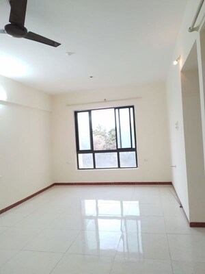 Room in 1 BHK Apartment at Konark Splendour, Kalyani Nagar – for Sale