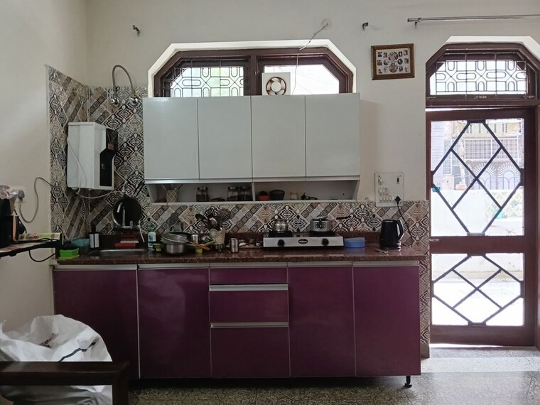 Kitchen, sector 21 1.5 Bedroom 700 Sq.Ft. Villa In Sector 21 Gurgaon 10202579