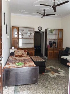 1.5 BHK Villa For Rent in Sector 21