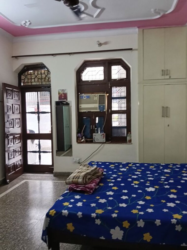 Bedroom, sector 21 1.5 Bedroom 700 Sq.Ft. Villa In Sector 21 Gurgaon 10202579