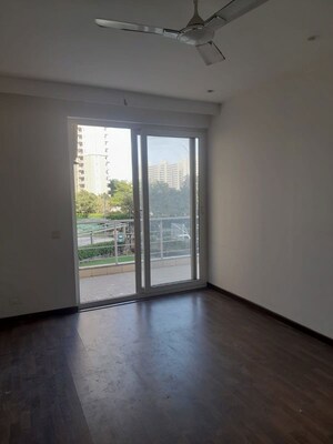 Room in 3 BHK Apartment at Capital Residency 360, Sector 70a – for Rent