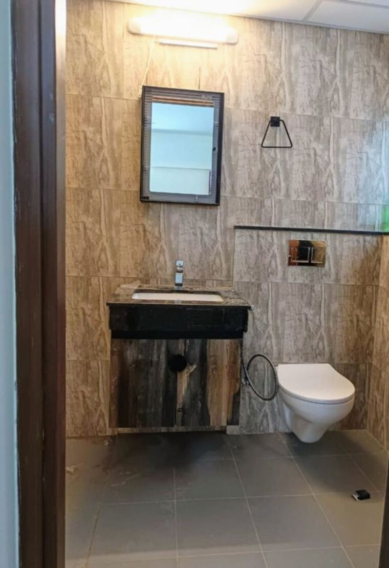Bathroom, shapoorji-pallonji-joyville-gurgaon 2 Bedroom 1215 Sq.Ft. Apartment In Sector 102 Gurgaon 10202615