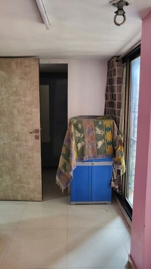 Furnished Amenities in 1.5 BHK Apartment at Omkar Raga, Chembur – for Rent