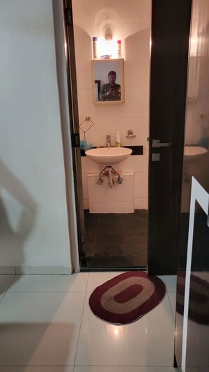 Furnished Amenities in 1.5 BHK Apartment at Omkar Raga, Chembur – for Rent