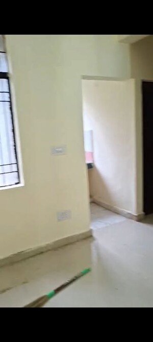 Room in 1 BHK Apartment at YEIDA Plots, Dankaur – for Rent