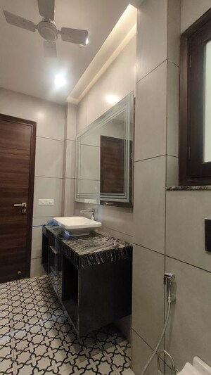 Kitchen in 3 BHK Builder Floor at Sector 45 – for Rent