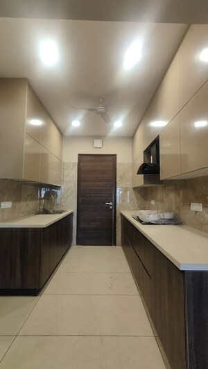 Kitchen in 3 BHK Builder Floor at Sector 45 – for Rent