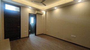 Room in 3 BHK Builder Floor at Sector 45 – for Rent