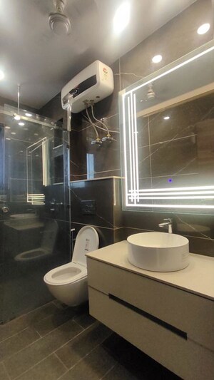 Master Bedroom in 3 BHK Builder Floor at Sector 45 – for Rent