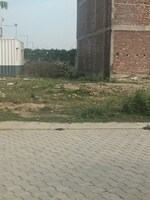 194 Sq.Ft. Plot in Wave City