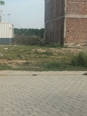  Plot For Sale in Wave City, Wave City