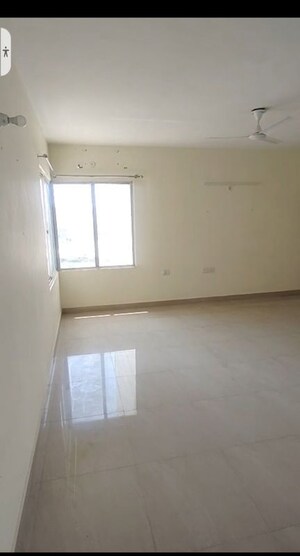 Room in 3.5 BHK Apartment at Levana Celebrity Meadows, Bagiamau – for Rent