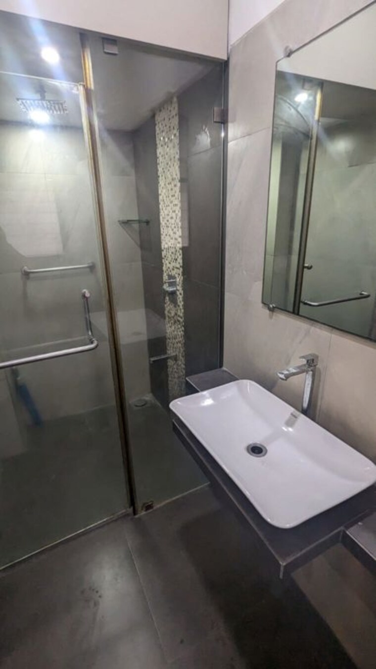 Bathroom, ashish-raj-mahal 2 Bedroom 680 Sq.Ft. Apartment In Juhu Mumbai 10203030