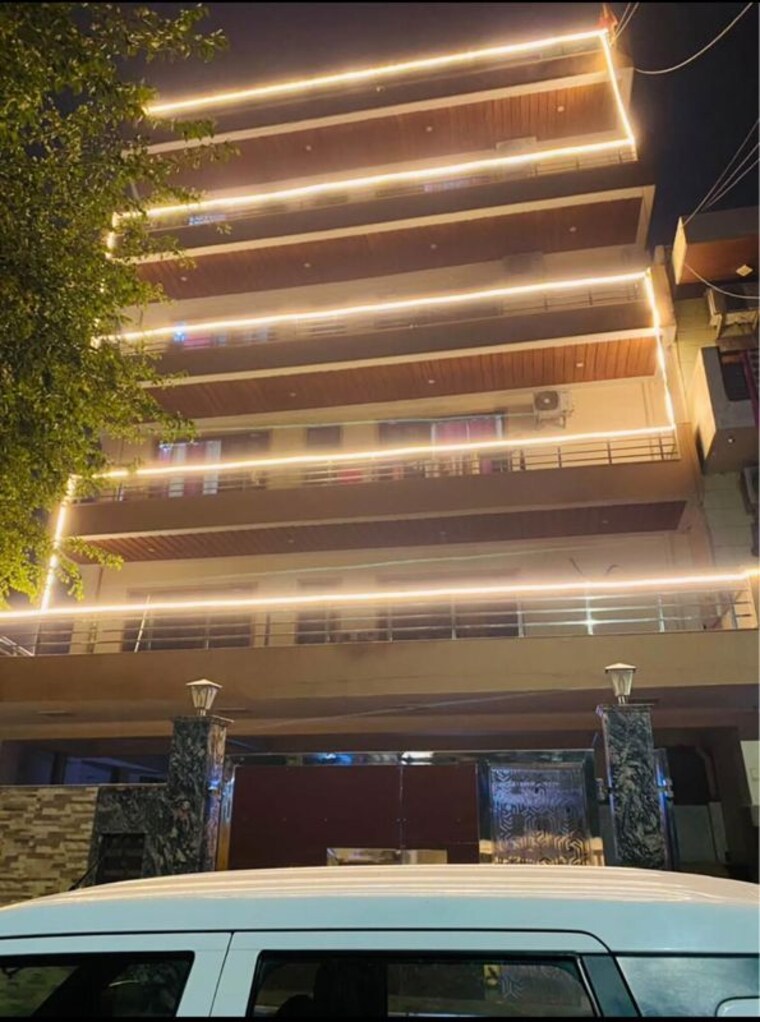 Exterior View, sector 39 Pg For Girls In Sector 39 10202987