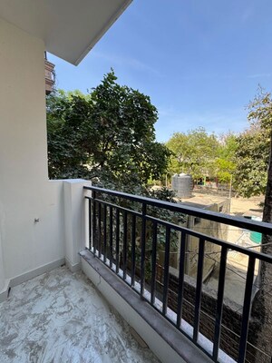 Balcony in 1 BHK Builder Floor at Palm Residency Chhatarpur, Chattarpur – for Rent