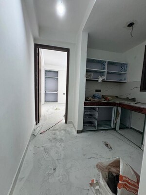 Room in 1 BHK Builder Floor at Palm Residency Chhatarpur, Chattarpur – for Rent