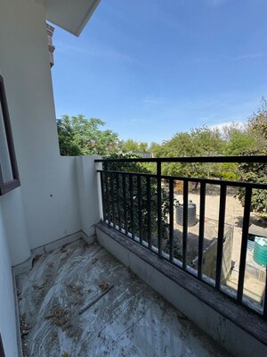 Balcony in 1 BHK Builder Floor at Palm Residency Chhatarpur, Chattarpur – for Rent