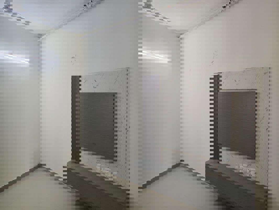 2 BHK Apartment For Rent in Pareena Om Apartments