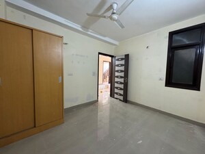 Room in 2 BHK Builder Floor at Palm Residency Chhatarpur, Chattarpur – for Rent
