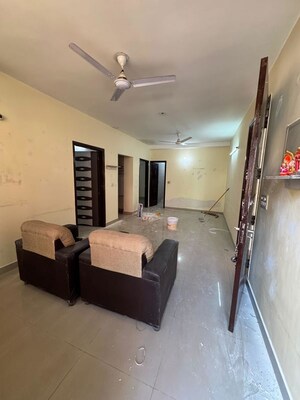 Living Room in 2 BHK Builder Floor at Palm Residency Chhatarpur, Chattarpur – for Rent