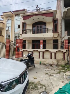5 BHK + Pooja Room Independent House For Sale in Gurgaon Village