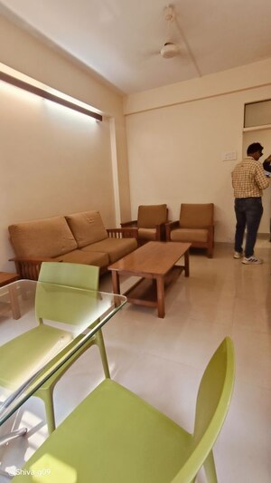 Furnished Amenities in 1 BHK Apartment at Sahakar Niwas CHS Dadar, Dadar West – for Rent