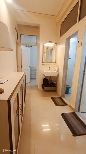 Team Area in 1 BHK Apartment at Sahakar Niwas CHS Dadar, Dadar West – for Rent