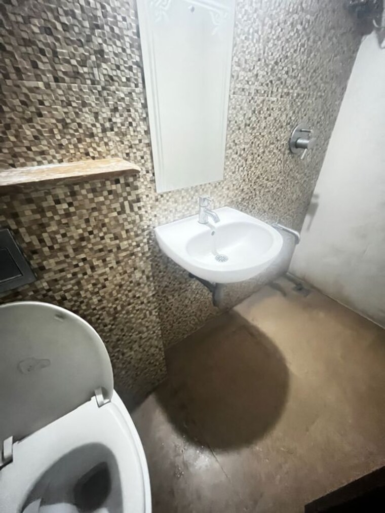 Bathroom, lodha-palava-aurelia-d-to-g 2 Bedroom 850 Sq.Ft. Apartment In Dombivli East Thane 10203347