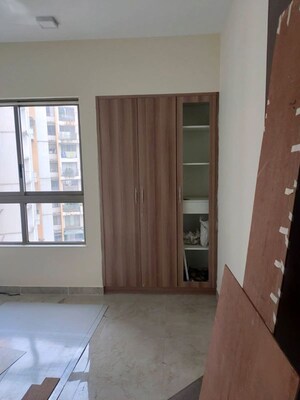 2 BHK Apartment For Rent in Lodha Luxuria, Majiwada